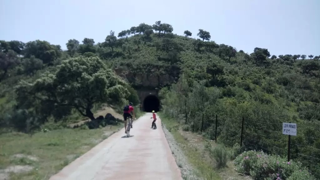Radtour auf den alten Bahnlinien ‚Vias Verdes‘ Autentical.de