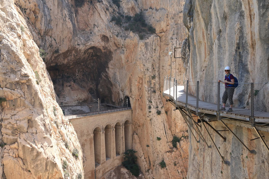 Der Caminito del Rey lauft dürch El Chorro Schlucht