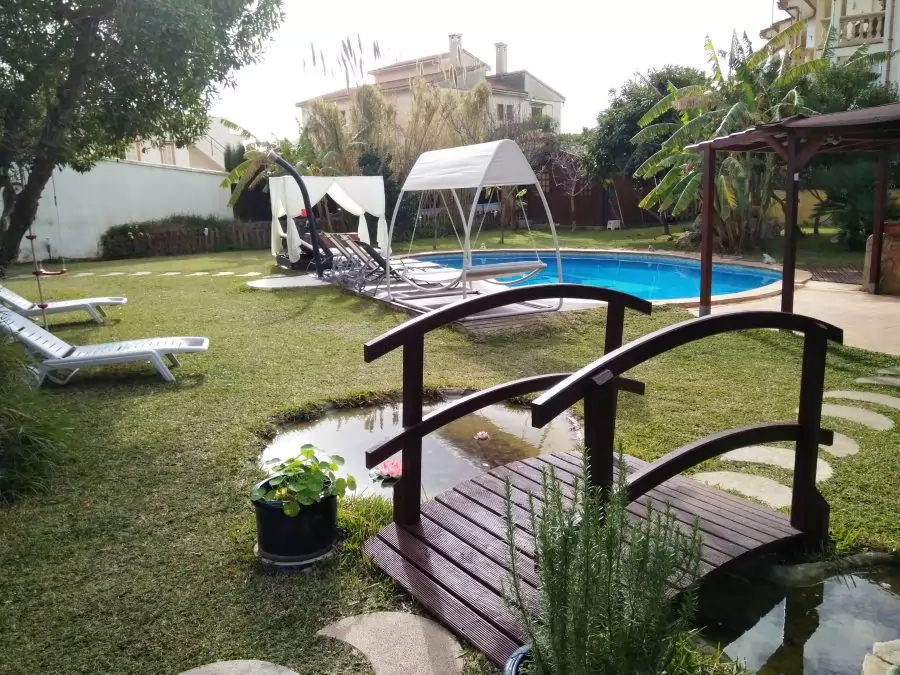 Garten und Pool