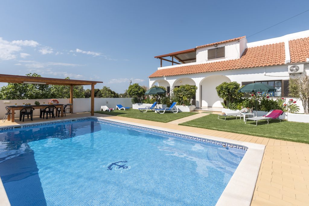 Rustikale Villa mit privatem Pool für bis zu 7 Personen mit Klimaanlage und toller Außenterrasse