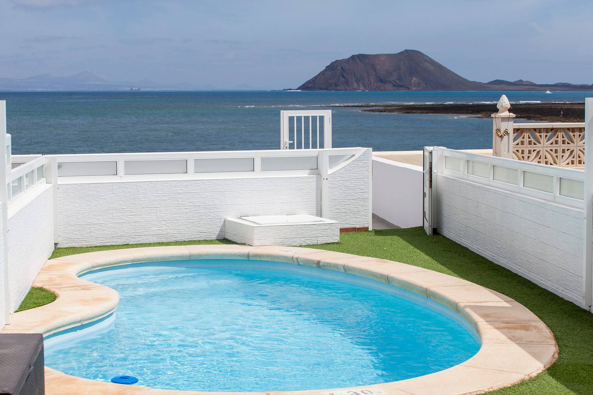 Moderne Villa mit Meerblick für 4 Personen, mit privatem Pool und privater Terrasse