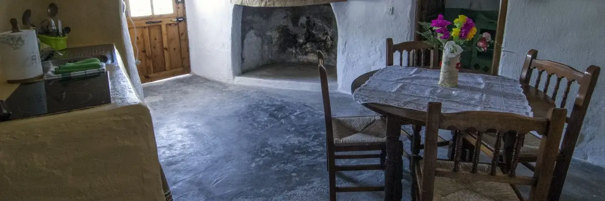 Traditionelle Höhlenhäuser im Höhlenhausgebiet von Baza
