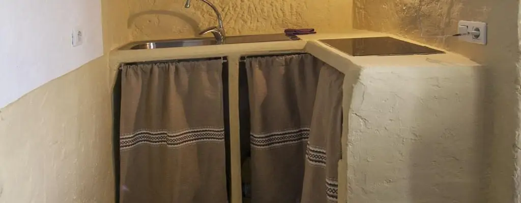 Traditionelle Höhlenhäuser im Höhlenhausgebiet von Baza