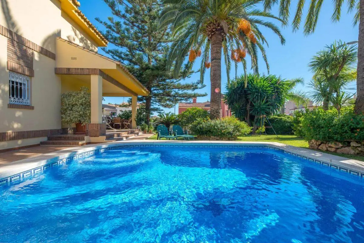 Fantastischer Villa für 8-10 Personen im nicht-Touristische Playamar-Bereich von Torremolinos