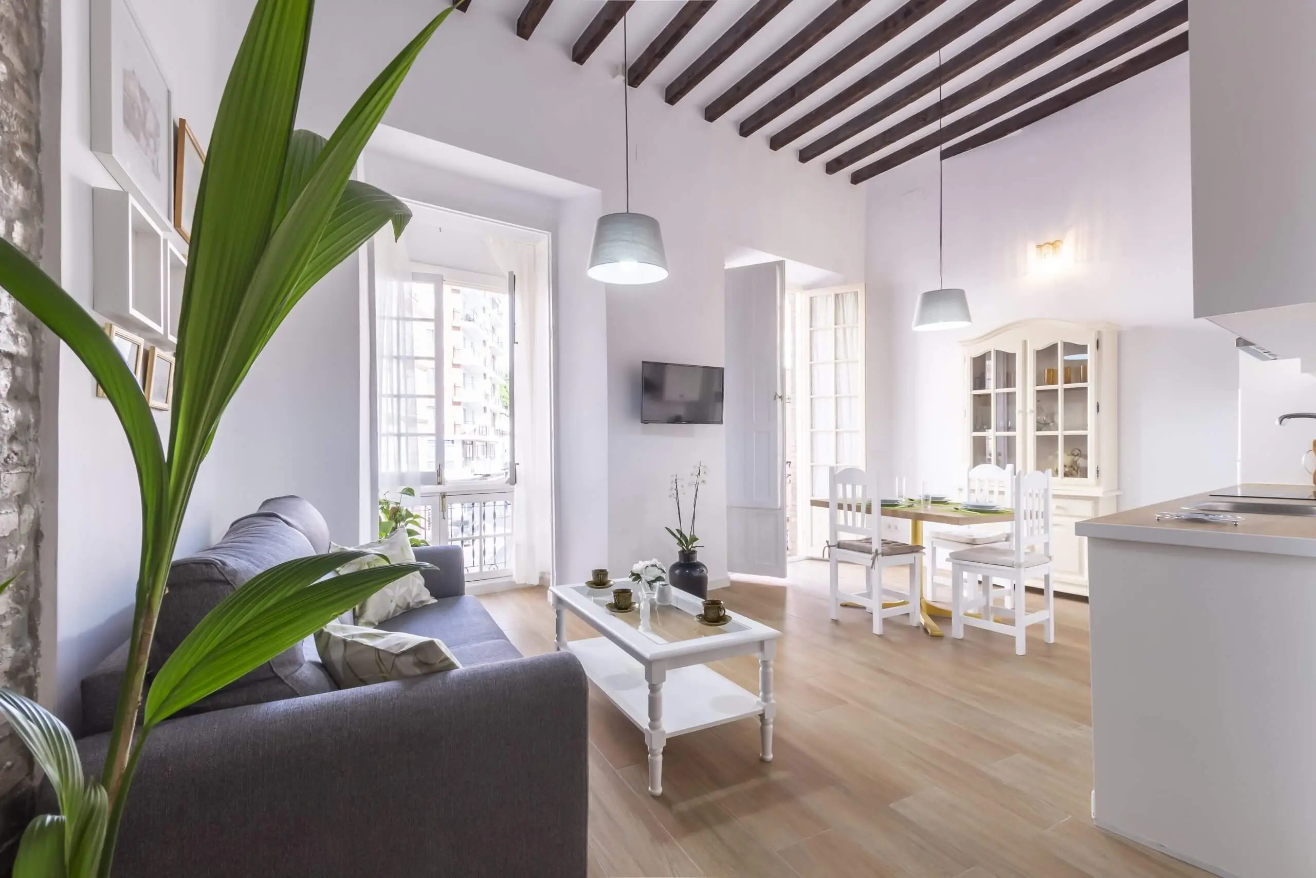 Schöne und helle Wohnung für 2-Personen nahe dem Zentrum von Malaga Stadt