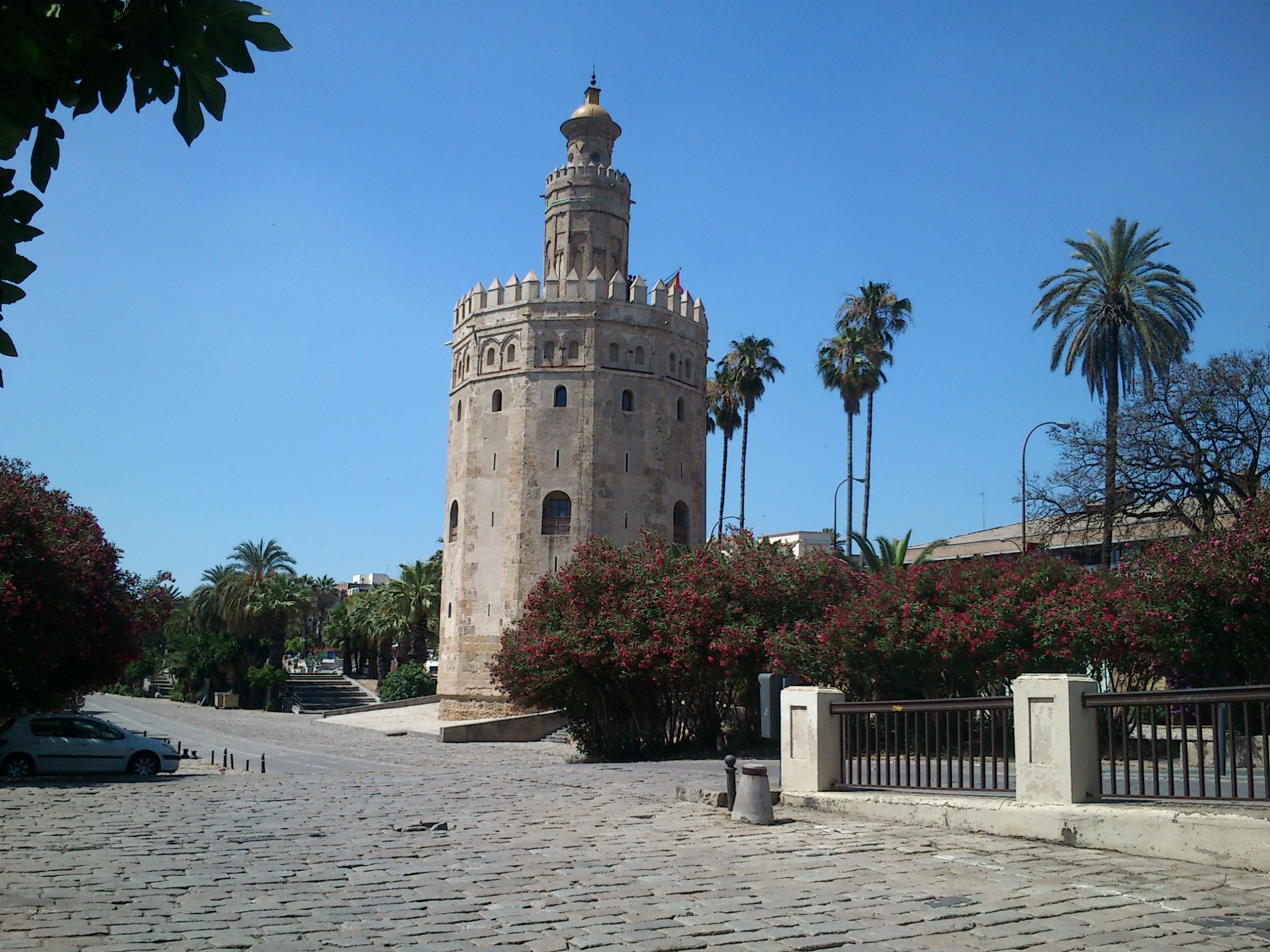 Vermeiden Sie die schlimmsten Touristenattraktionen in der Stadt Sevilla – und machen Sie trotz der Touristenmassen ein gutes Erlebnis in Sevilla