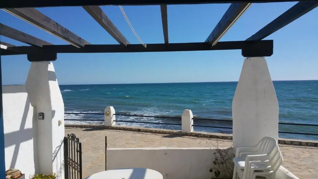 ELENA: A little paradise on the beach – Calahonda