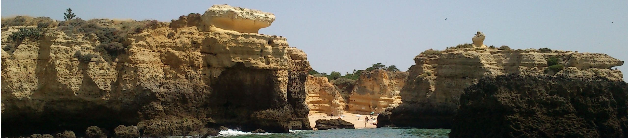 Kleine Strand auf Algarve