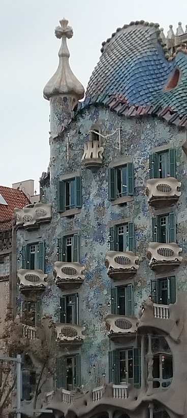 Gaudís Casa Battlo von außen gesehen